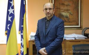 Isović: Ne možete imati vozilo od 150.000 KM, a državi dugovati milione